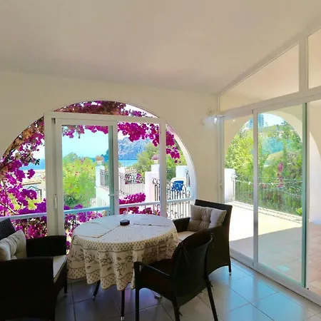 Calalga сasa Frente A La Playa Con Piscina Privada